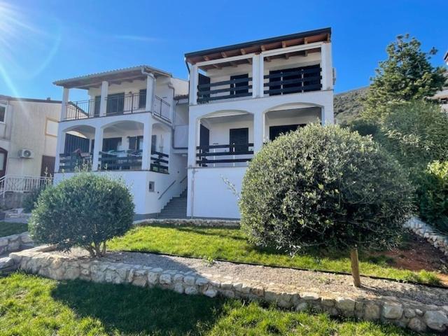 Residence4a-appartamento Rosso Lägenhet *