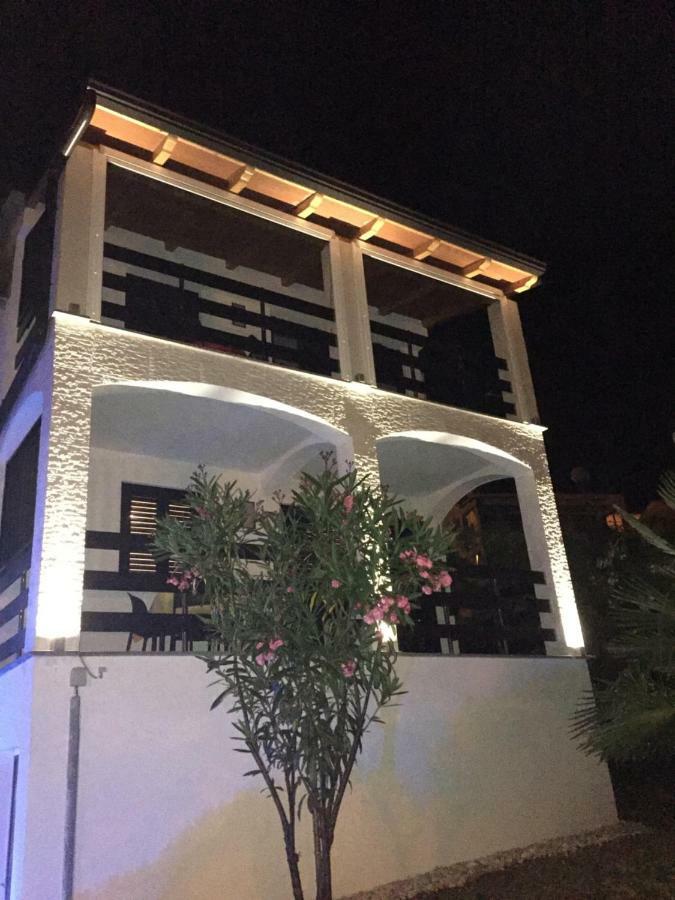 Residence4a-appartamento Rosso Ravni